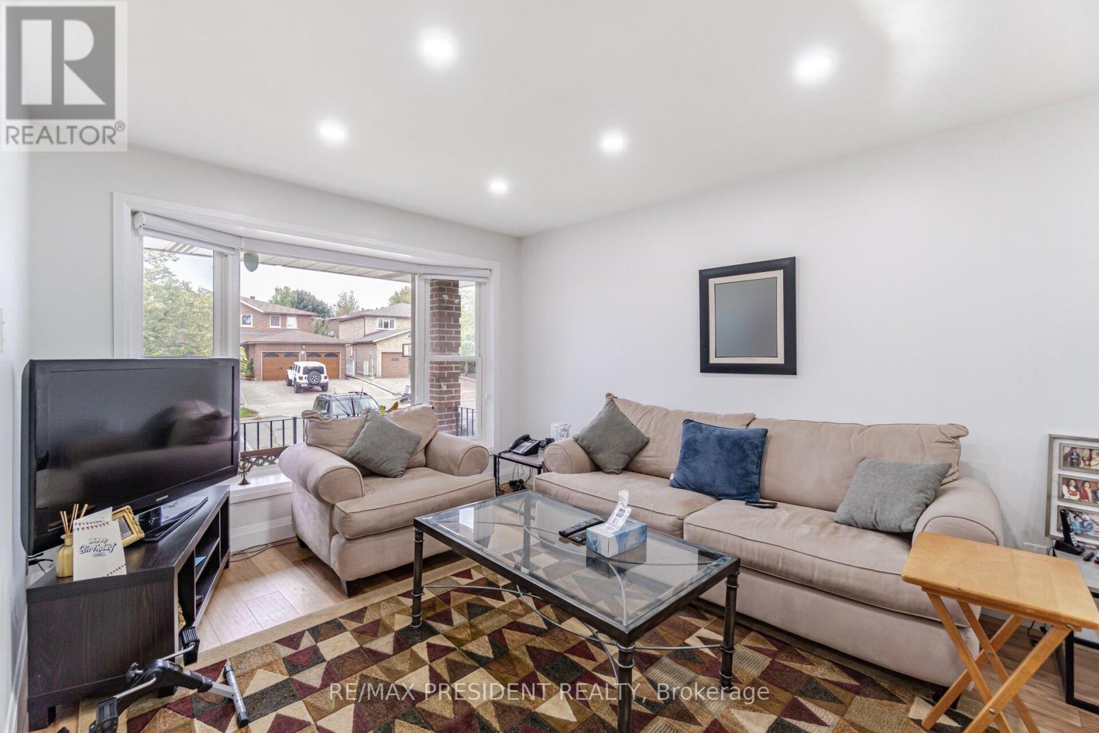 13 Panorama Crescent, Brampton, Ontario  L6S 3T7 - Photo 7 - W13149392