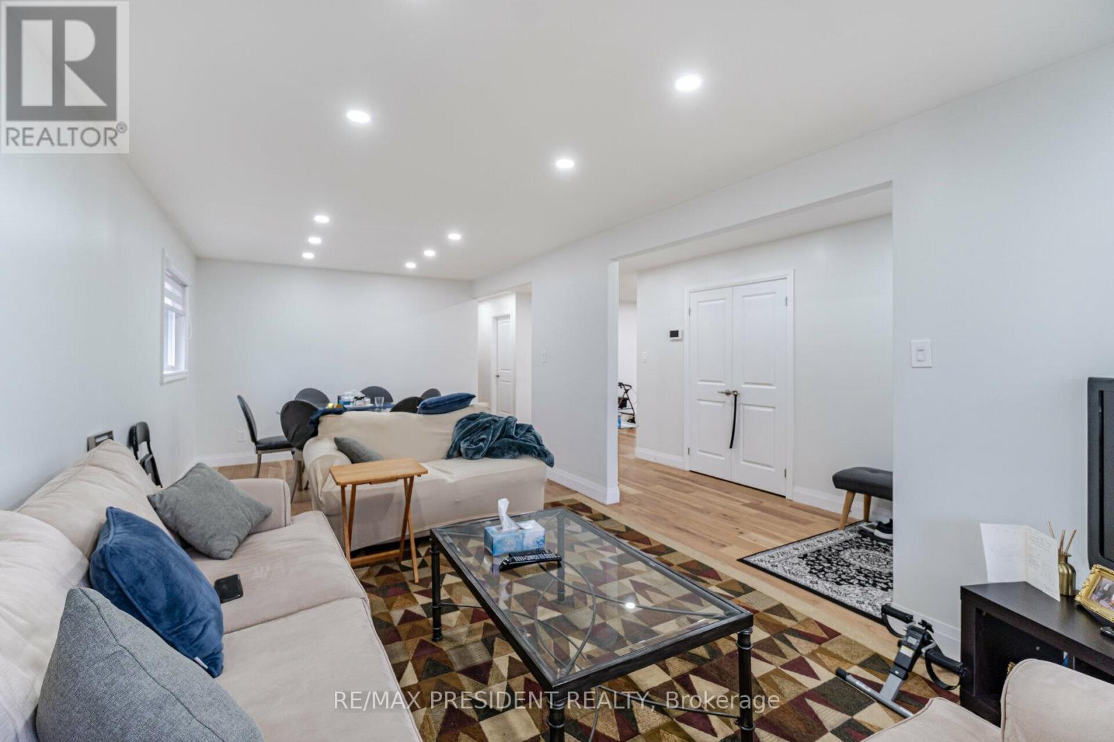 13 Panorama Crescent, Brampton, Ontario  L6S 3T7 - Photo 8 - W13149392