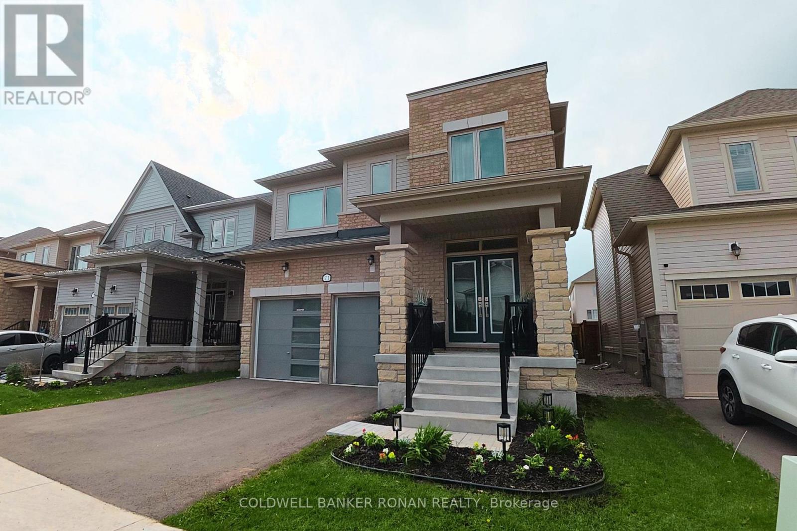 71 Harpin Way W, Centre Wellington, Ontario  N1M 0H8 - Photo 3 - X13149432