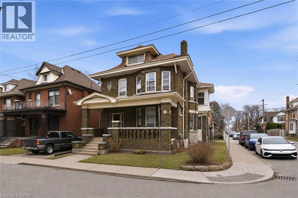 81 CARRICK Avenue, Hamilton, Ontario