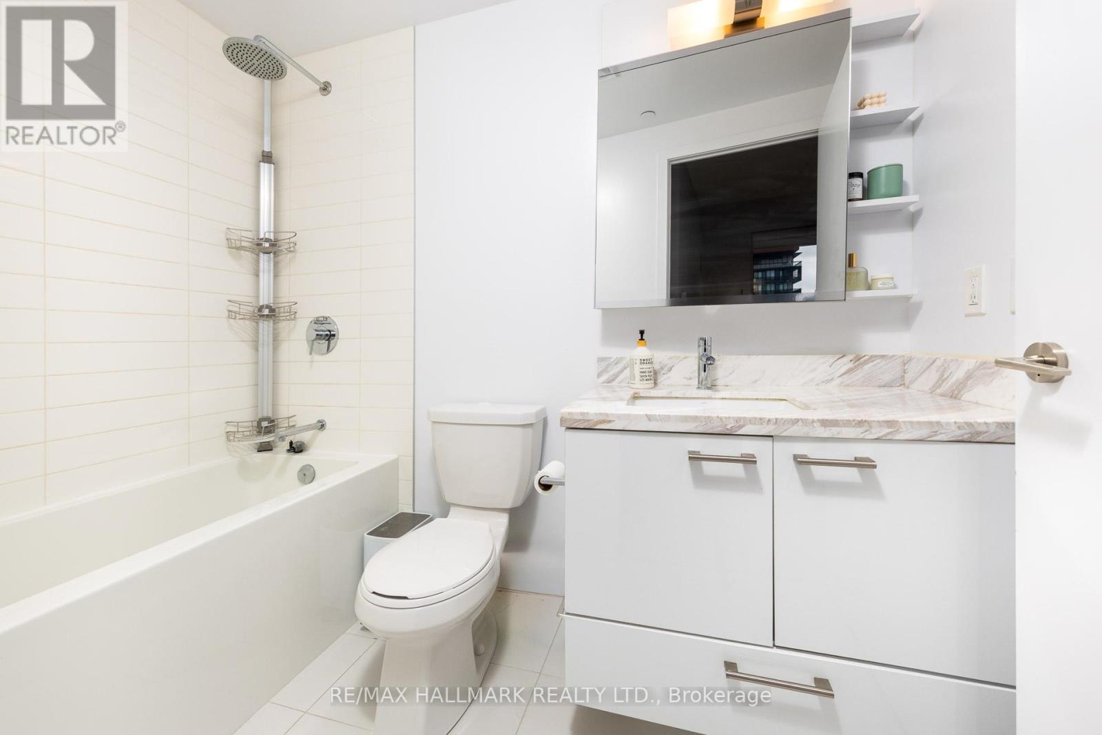 2211 - 2221 Yonge Street, Toronto, Ontario  M4S 0B8 - Photo 6 - C13149494