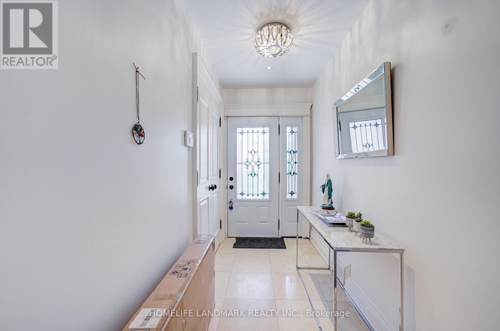 102 Stratford Crescent, Toronto, Ontario  M4N 1C6 - Photo 6 - C13149578