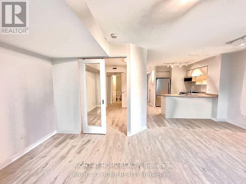 1514 - 18 YONGE STREET