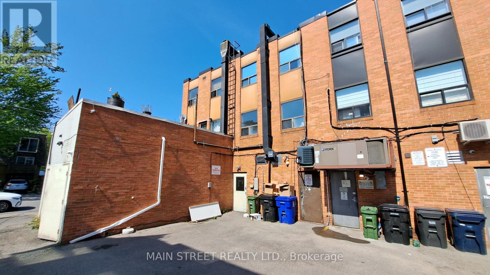 2588 & 2590 Yonge Street, Toronto, Ontario  M4P 2J3 - Photo 4 - C13149740