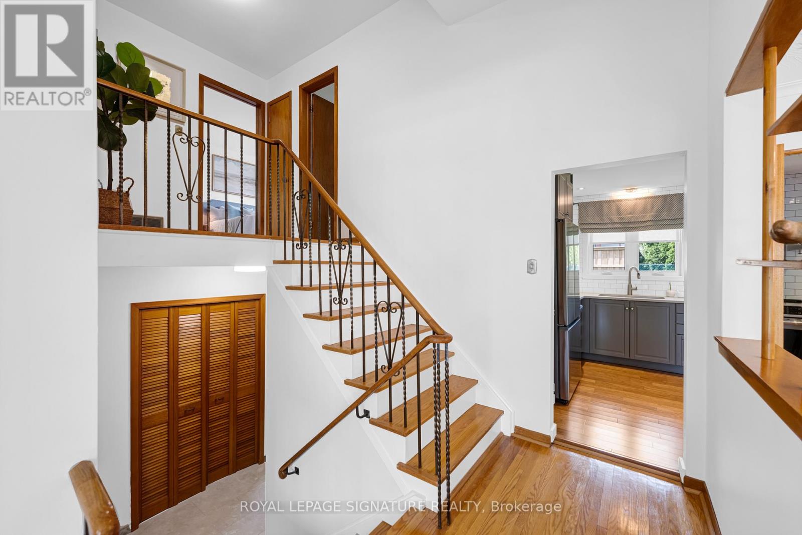 6 Munford Crescent, Toronto, Ontario  M4B 1C1 - Photo 14 - E13149766