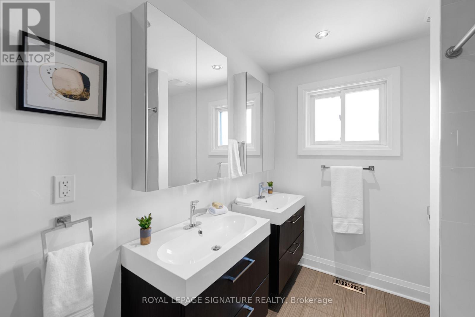 6 Munford Crescent, Toronto, Ontario  M4B 1C1 - Photo 17 - E13149766