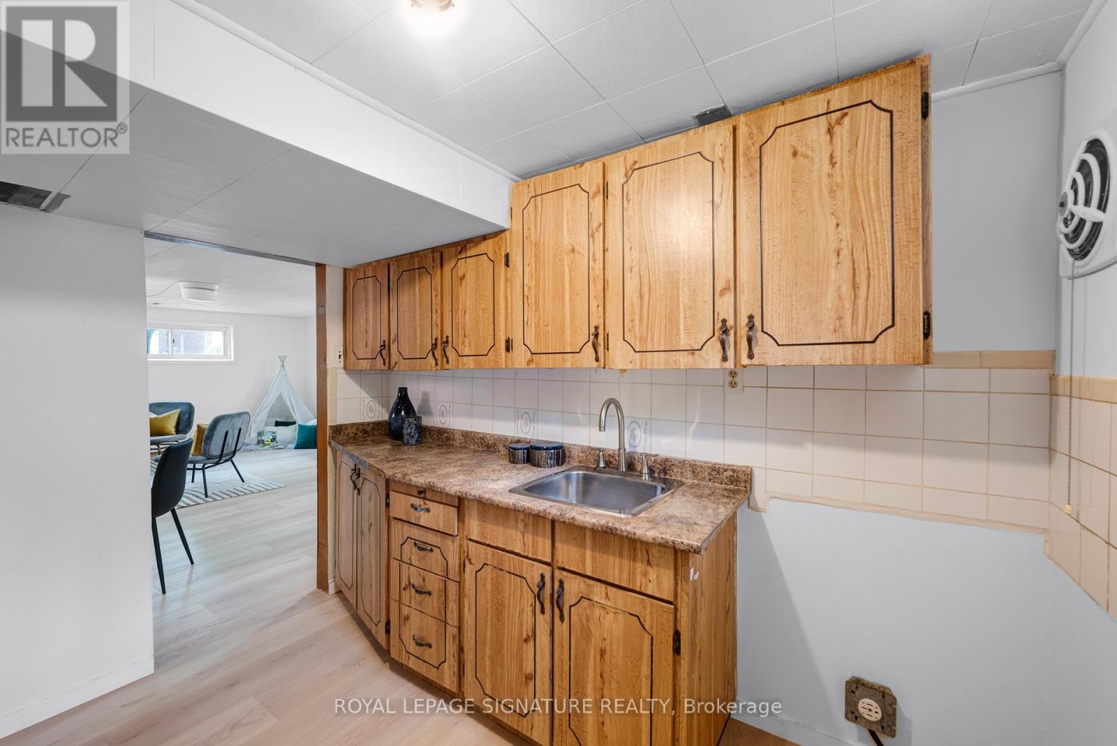 6 Munford Crescent, Toronto, Ontario  M4B 1C1 - Photo 29 - E13149766