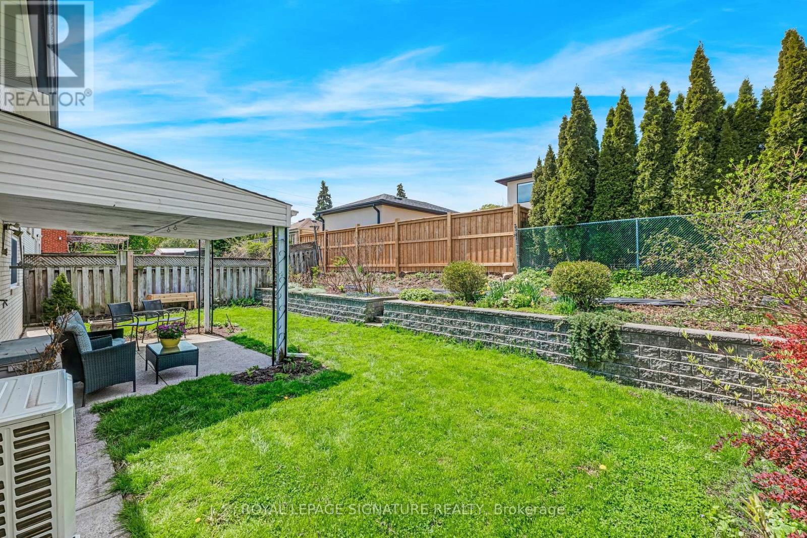 6 Munford Crescent, Toronto, Ontario  M4B 1C1 - Photo 32 - E13149766