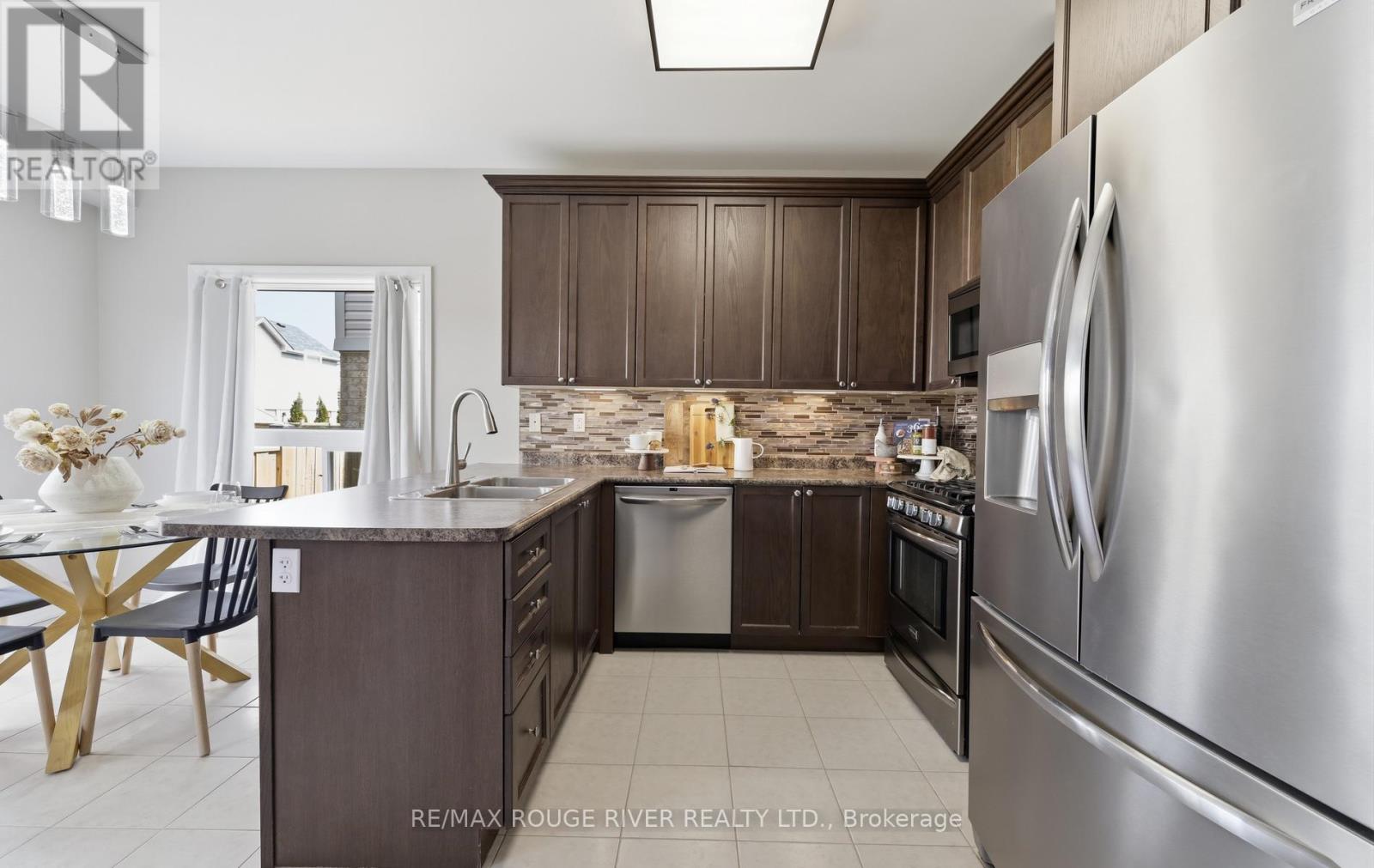 55 Redfern Crescent, Clarington, Ontario  L1C 0K2 - Photo 13 - E13149778