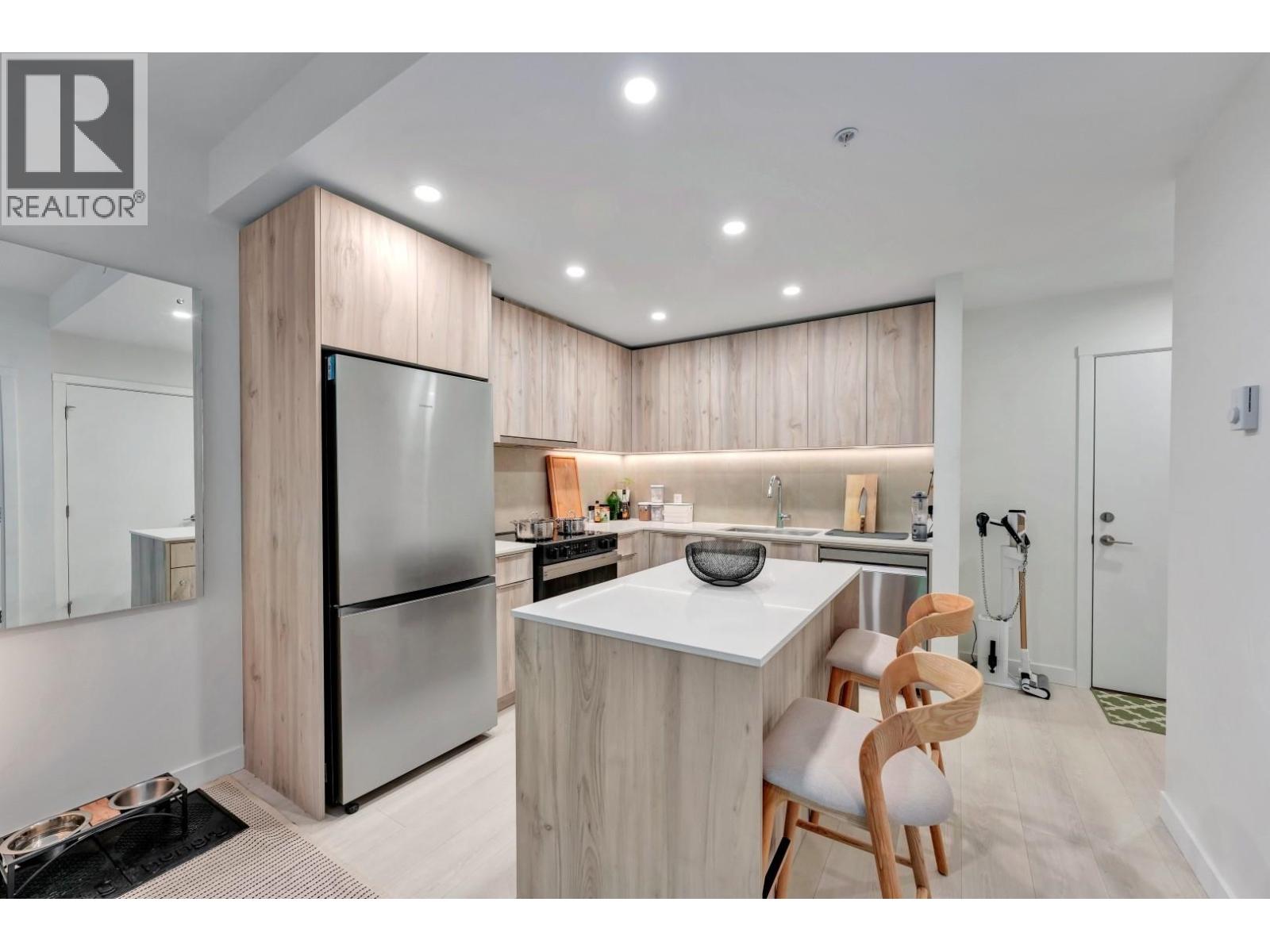211 3596 Malsum Drive, North Vancouver, British Columbia  V7G 0B5 - Photo 6 - R3125535