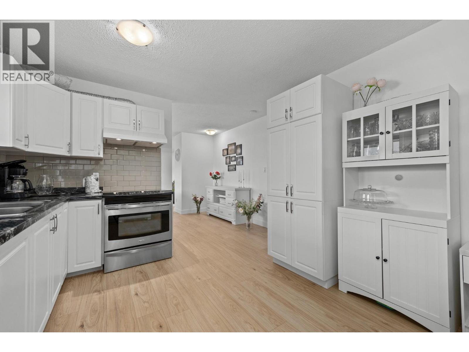 6717 Apollo Road, Vernon, British Columbia  V1H 1J3 - Photo 18 - 10388135