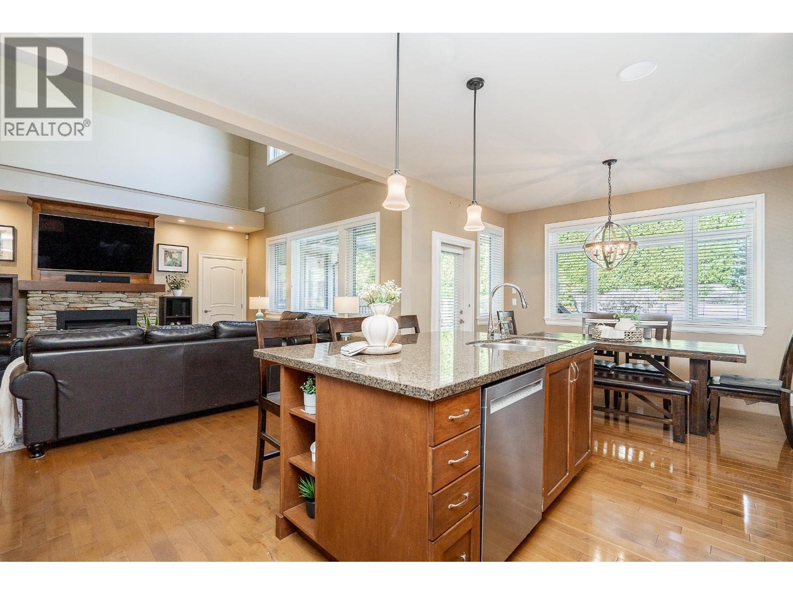 3361 Scotch Pine Avenue, Coquitlam, British Columbia  V3E 0C4 - Photo 8 - R3125532