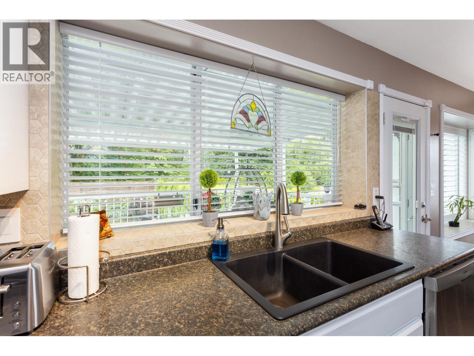 19577 Somerset Drive, Pitt Meadows, British Columbia  V3Y 2L5 - Photo 12 - R3125554
