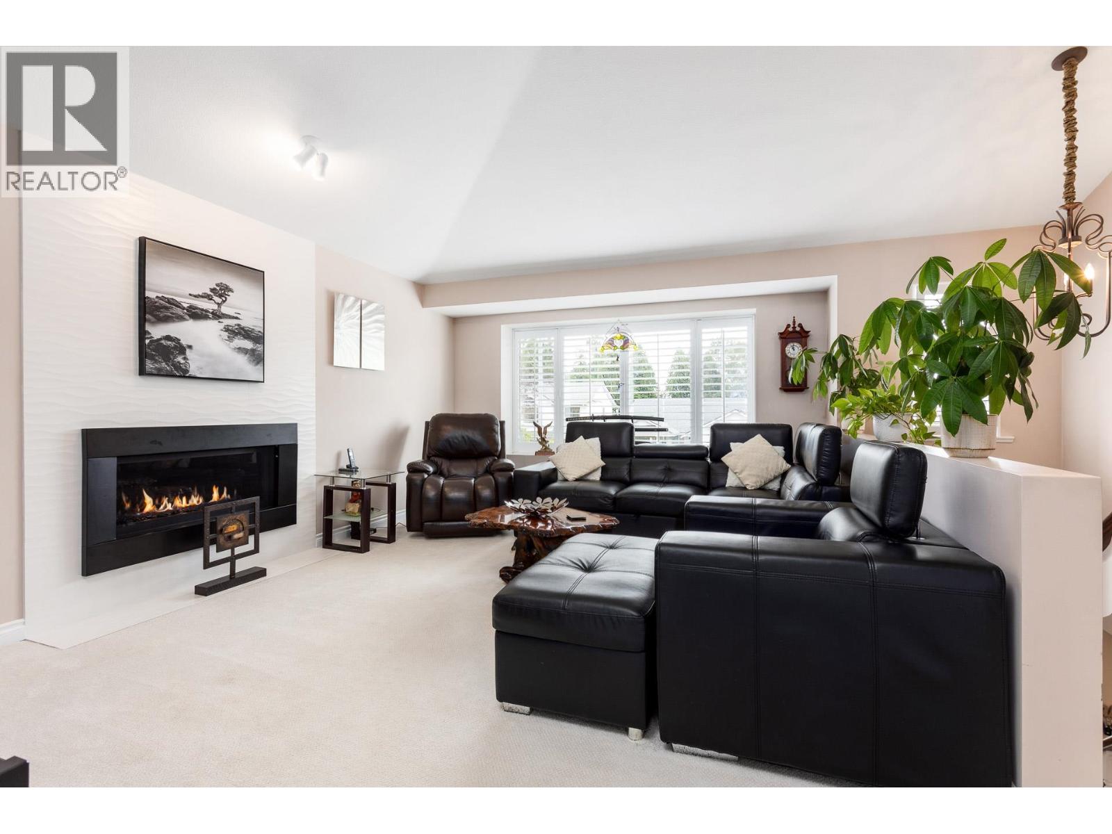 19577 Somerset Drive, Pitt Meadows, British Columbia  V3Y 2L5 - Photo 5 - R3125554