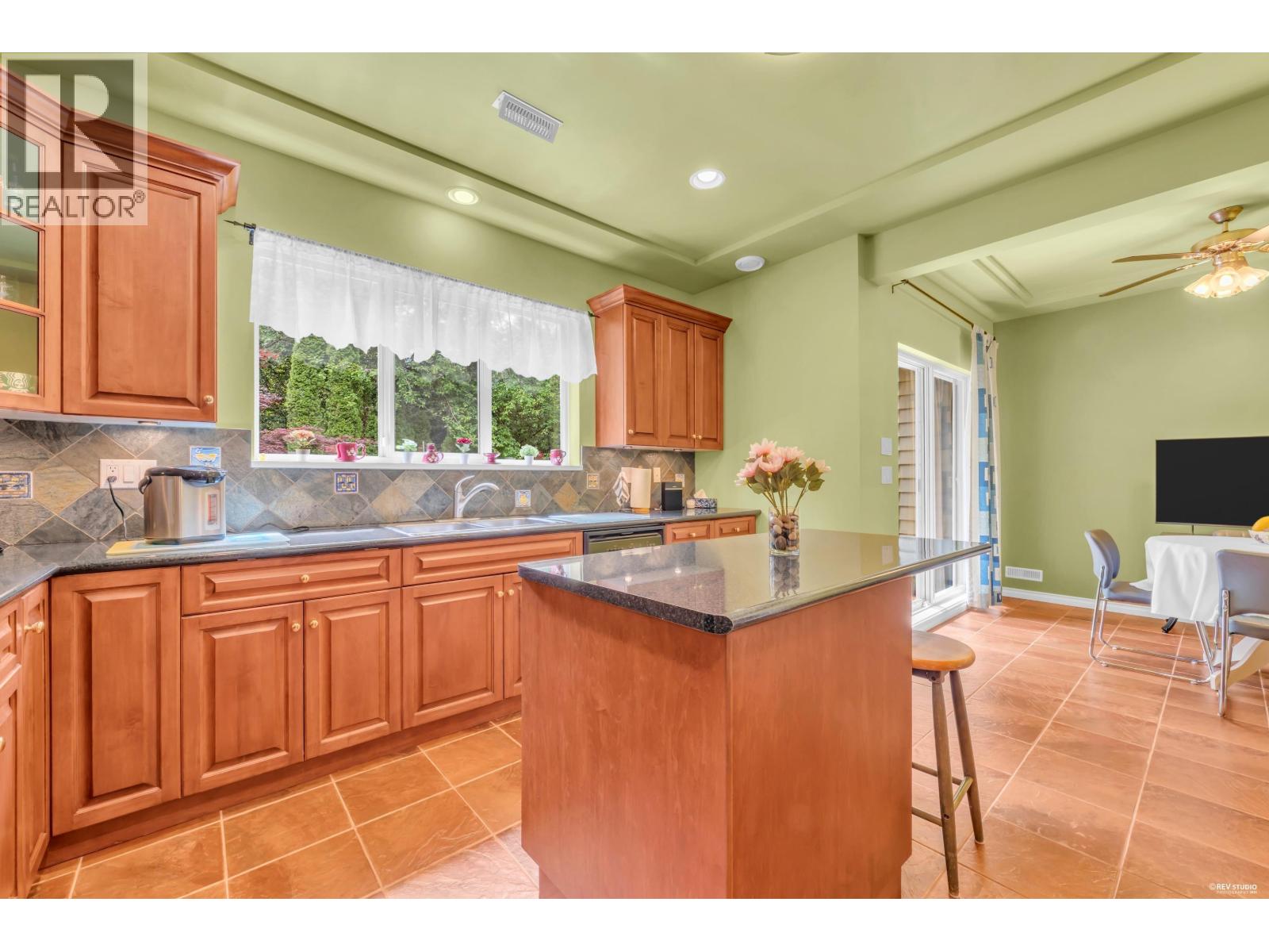 4317 Cliffmont Road, North Vancouver, British Columbia  V7G 1J6 - Photo 10 - R3125558