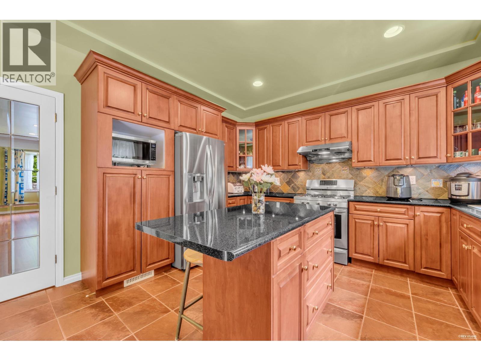 4317 Cliffmont Road, North Vancouver, British Columbia  V7G 1J6 - Photo 8 - R3125558