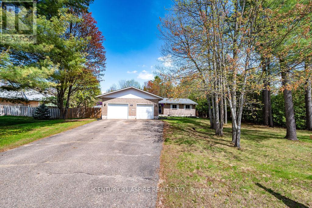 21 Heritage Drive, Petawawa, Ontario  K8H 3K9 - Photo 3 - X13138252
