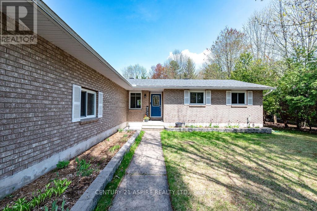 21 Heritage Drive, Petawawa, Ontario  K8H 3K9 - Photo 4 - X13138252