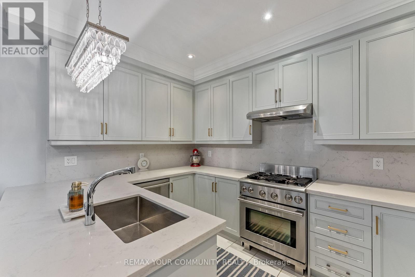 95 Alex Campbell Crescent, King, Ontario  L7B 1K9 - Photo 9 - N13149452