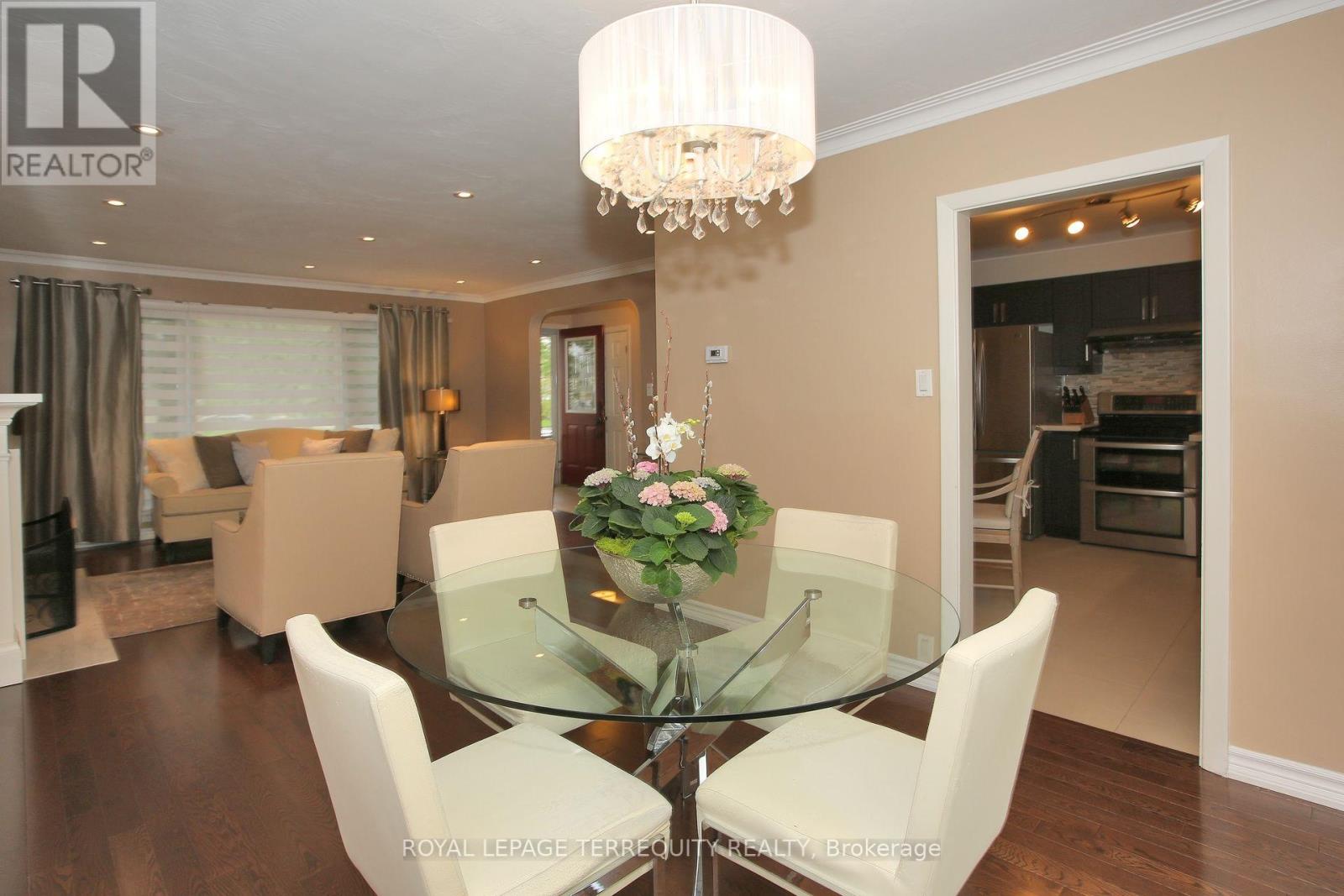 20 Paradise Avenue, Markham, Ontario  L3P 3B9 - Photo 10 - N13149518