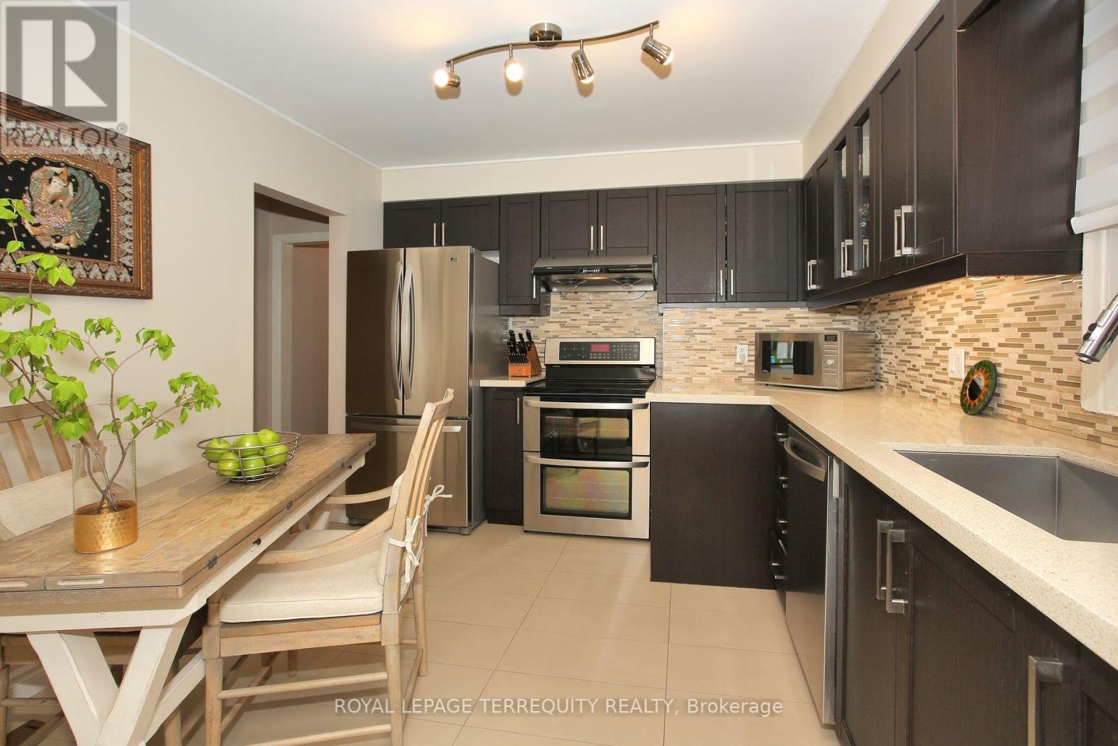 20 Paradise Avenue, Markham, Ontario  L3P 3B9 - Photo 11 - N13149518