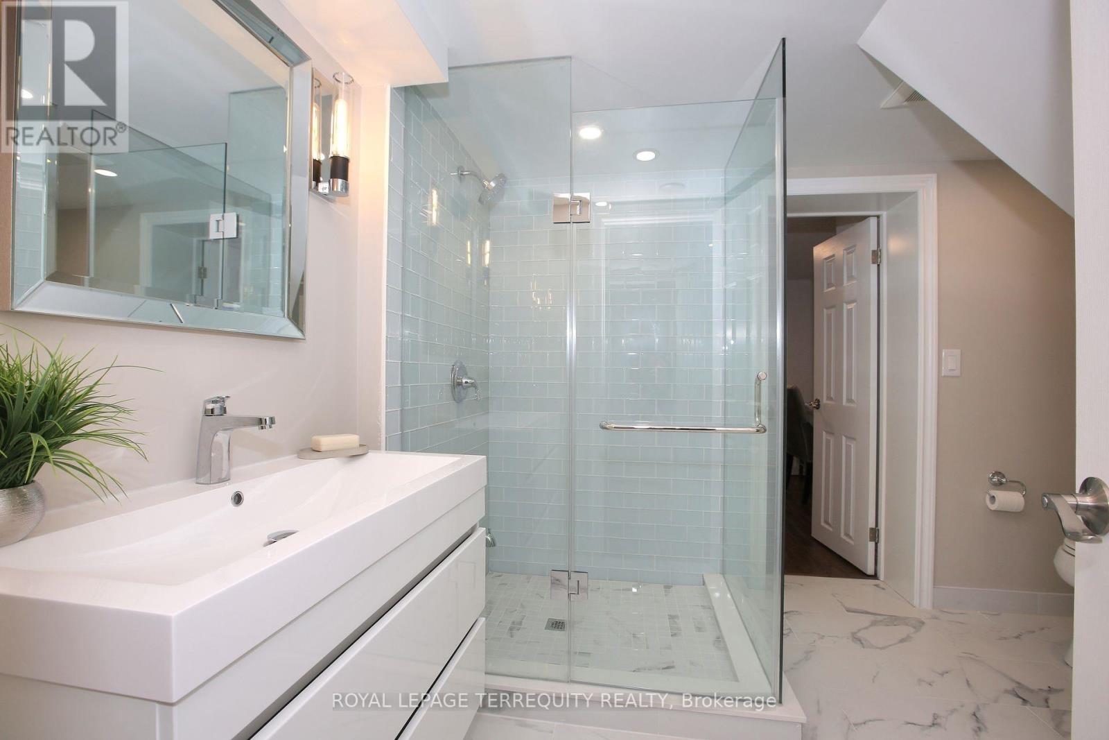 20 Paradise Avenue, Markham, Ontario  L3P 3B9 - Photo 17 - N13149518