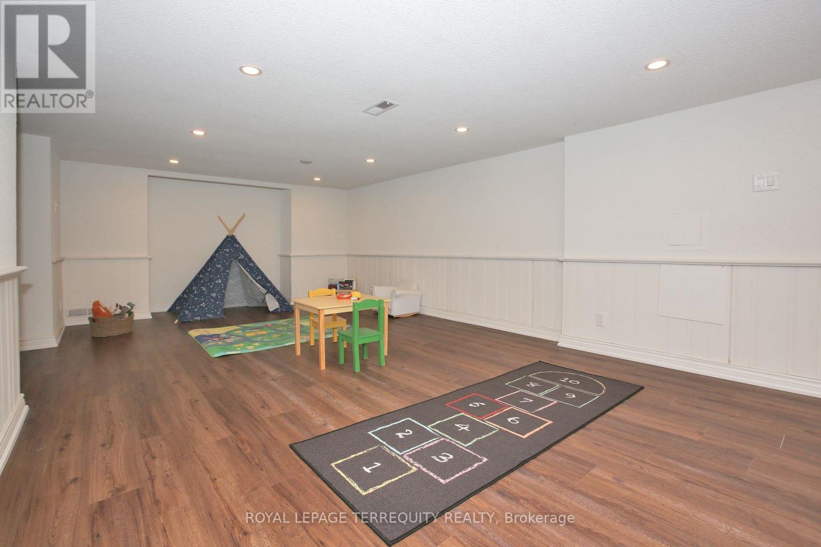 20 Paradise Avenue, Markham, Ontario  L3P 3B9 - Photo 19 - N13149518