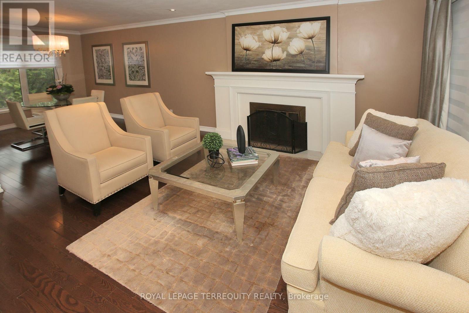 20 Paradise Avenue, Markham, Ontario  L3P 3B9 - Photo 9 - N13149518