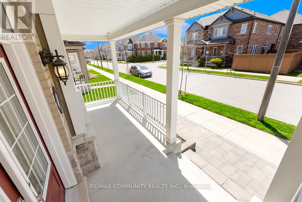 99 Cornwall Drive, Markham, Ontario  L6B 0Y5 - Photo 2 - N13149712