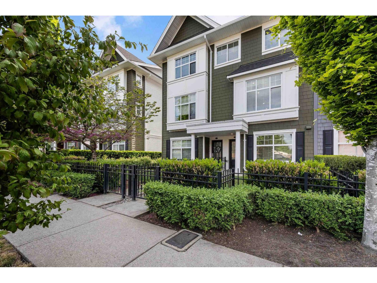 6 27735 ROUNDHOUSE DRIVE, Abbotsford, British Columbia