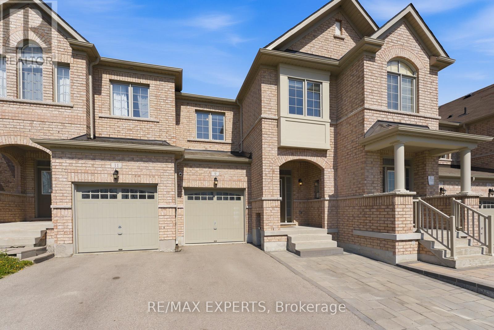 9 Port Arthur Crescent, Richmond Hill, Ontario  L4E 1B5 - Photo 2 - N13149752