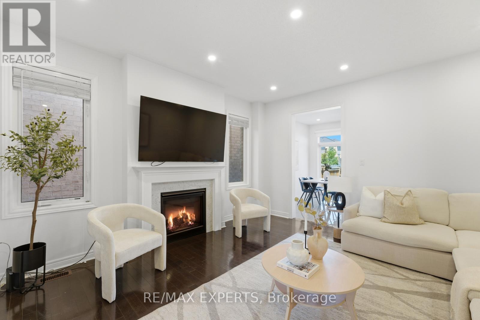 9 Port Arthur Crescent, Richmond Hill, Ontario  L4E 1B5 - Photo 7 - N13149752