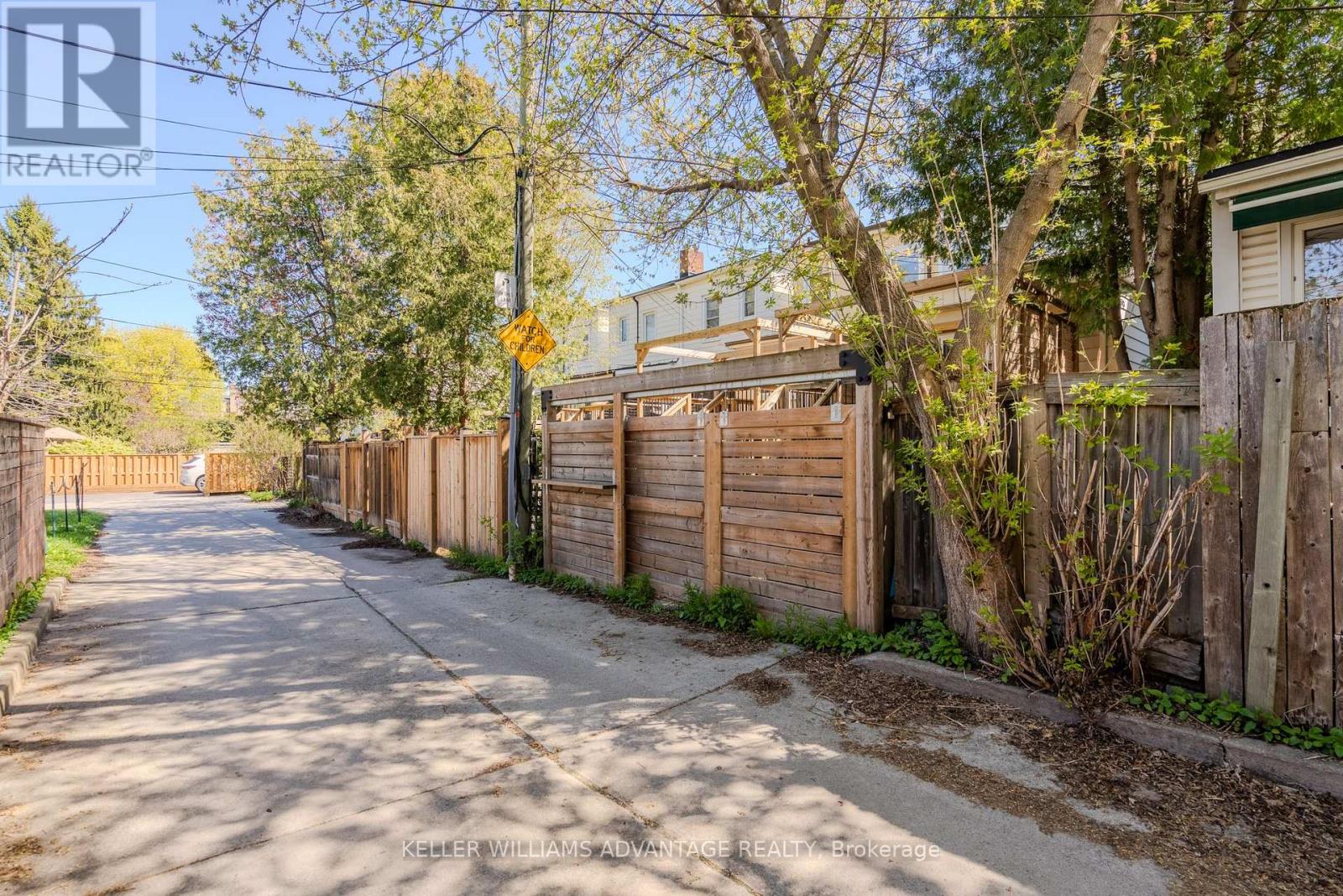 182 Pickering Street, Toronto, Ontario  M4E 3J8 - Photo 31 - E13149176