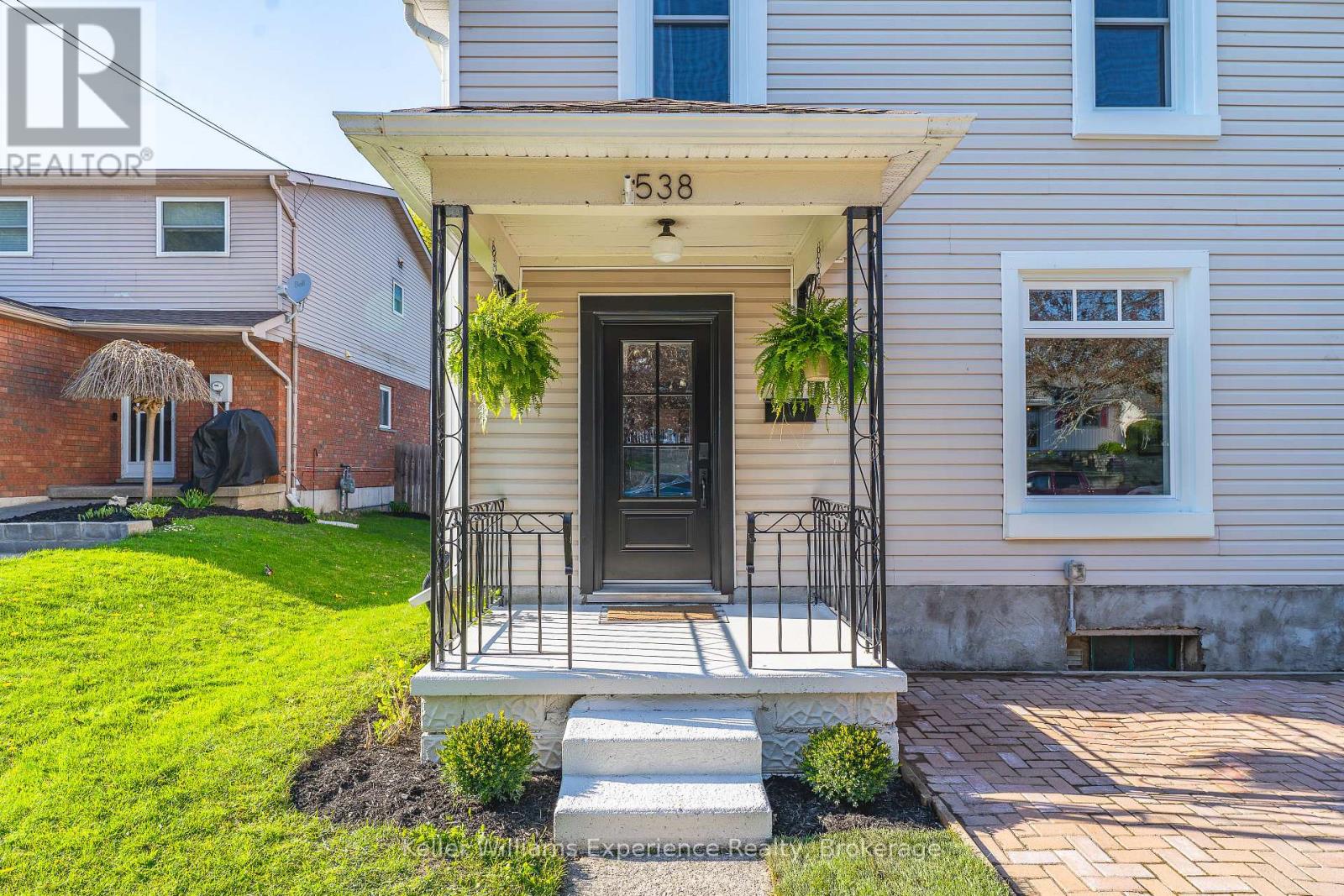 538 12th Street W, Owen Sound, Ontario N4K 3V9 - Photo 2 - X13149852