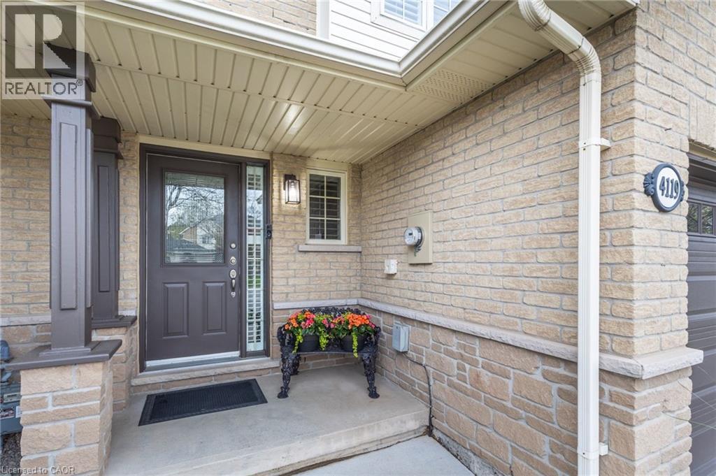 4119 Foxwood Drive, Burlington, Ontario  L7M 4L3 - Photo 5 - 40830913