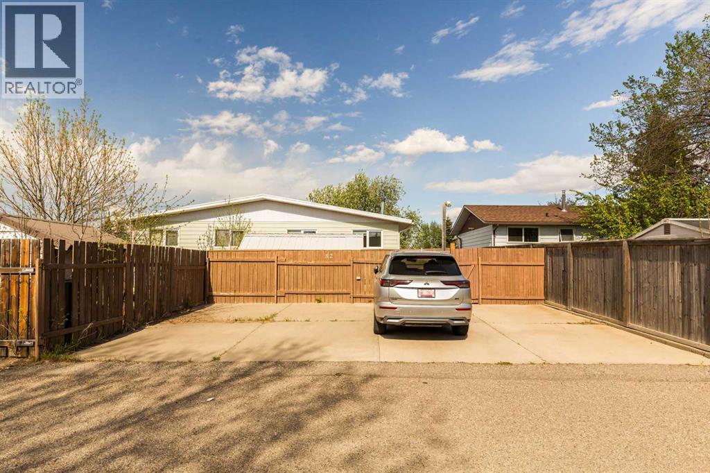 52 Trent Road W, Lethbridge, Alberta  T1K 4N3 - Photo 27 - A2310362