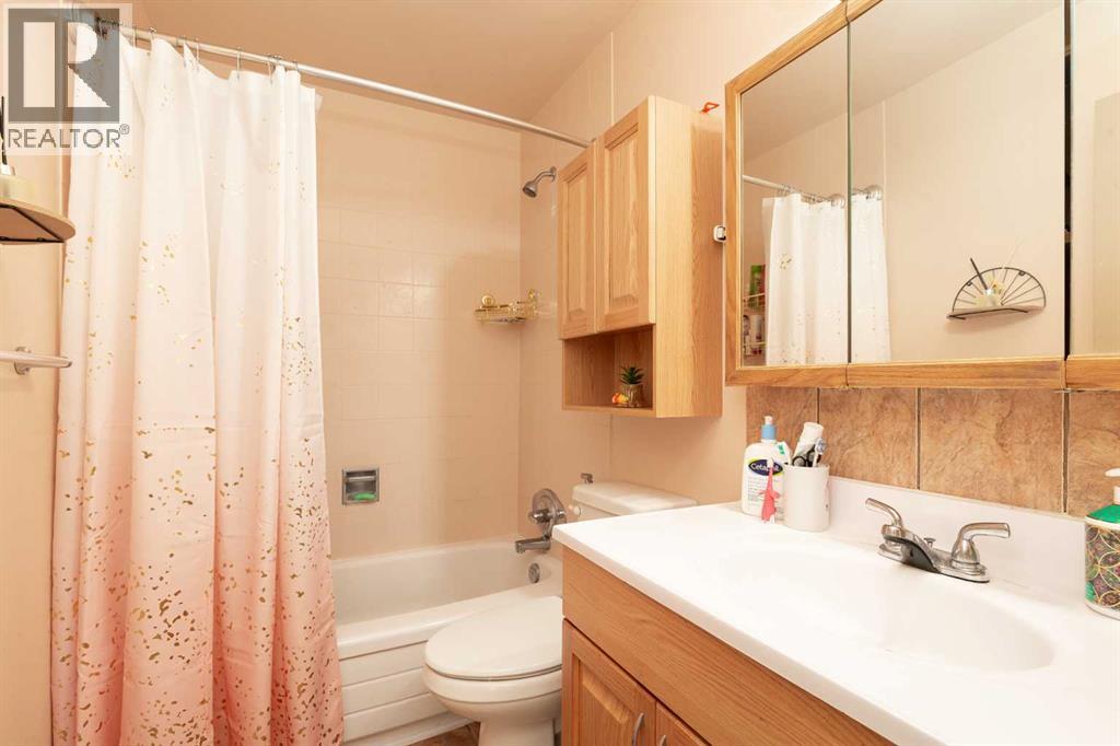 52 Trent Road W, Lethbridge, Alberta  T1K 4N3 - Photo 14 - A2310362
