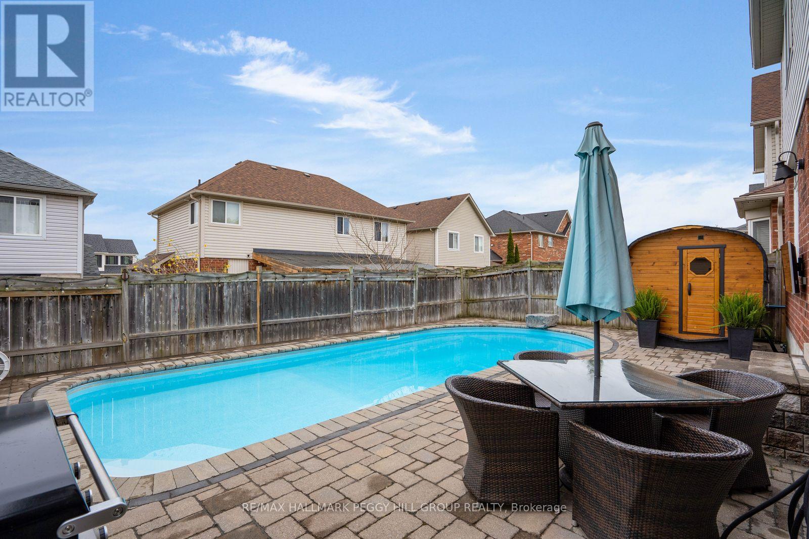 7 Bentley Crescent, Barrie (0 West), Ontario  L4N 0Z1 - Photo 2 - S13149524