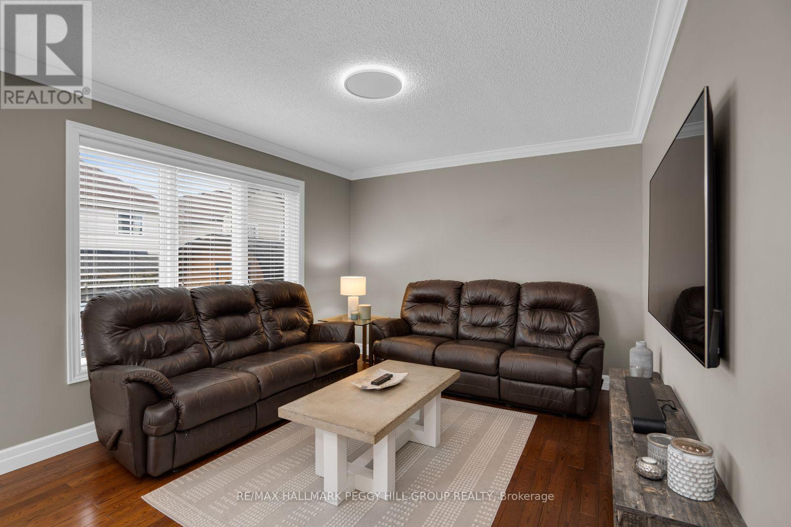 7 Bentley Crescent, Barrie (0 West), Ontario  L4N 0Z1 - Photo 4 - S13149524