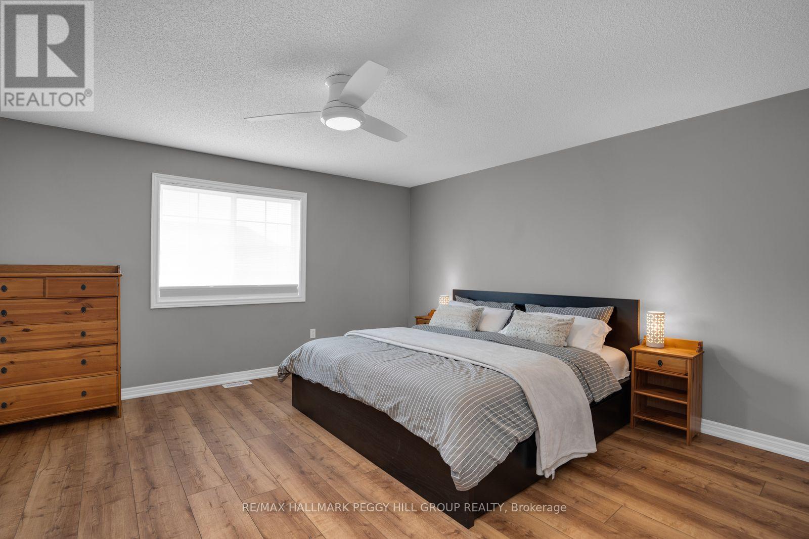 7 Bentley Crescent, Barrie (0 West), Ontario  L4N 0Z1 - Photo 8 - S13149524