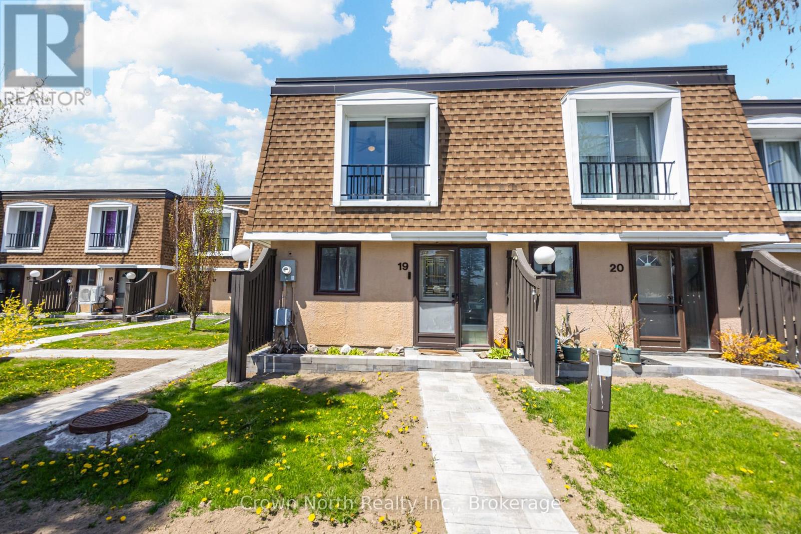 19 - 2 Paradise Boulevard, Ramara, Ontario  L0K 1B0 - Photo 1 - S13149714