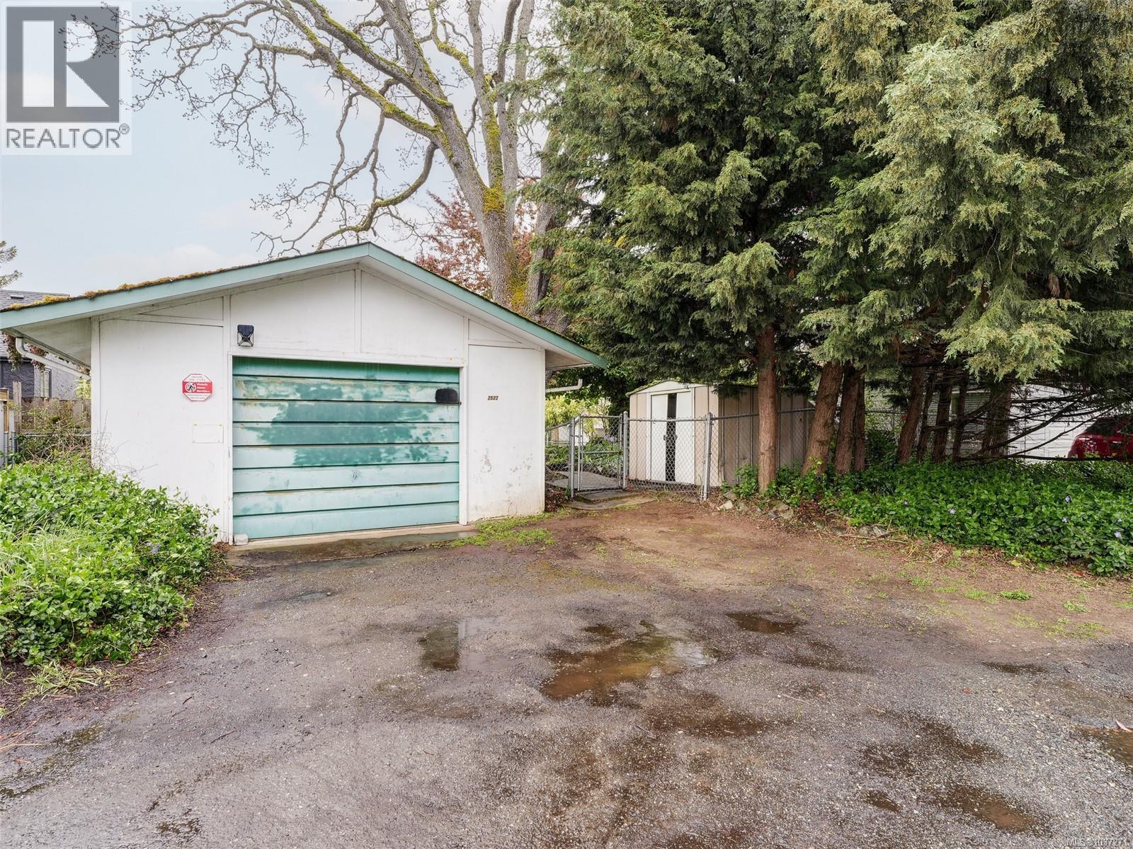 2522 Vancouver St, Victoria, British Columbia  V8T 4A7 - Photo 24 - 1037271