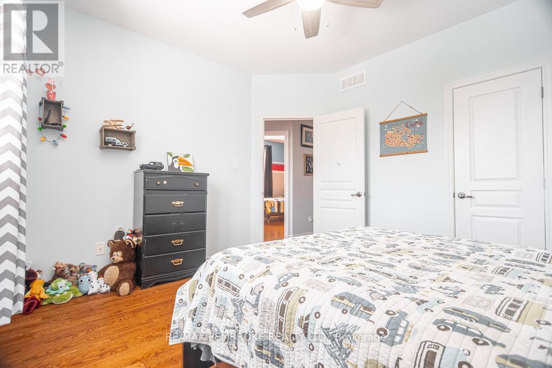 1007 Butler Boulevard, Petawawa, Ontario  K8H 0B7 - Photo 15 - X13149998