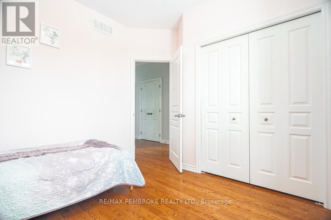 1007 Butler Boulevard, Petawawa, Ontario  K8H 0B7 - Photo 17 - X13149998