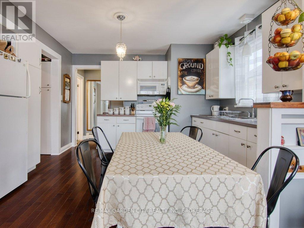 28 Charles Avenue, St. Catharines, Ontario  L2M 5S9 - Photo 7 - X12807734