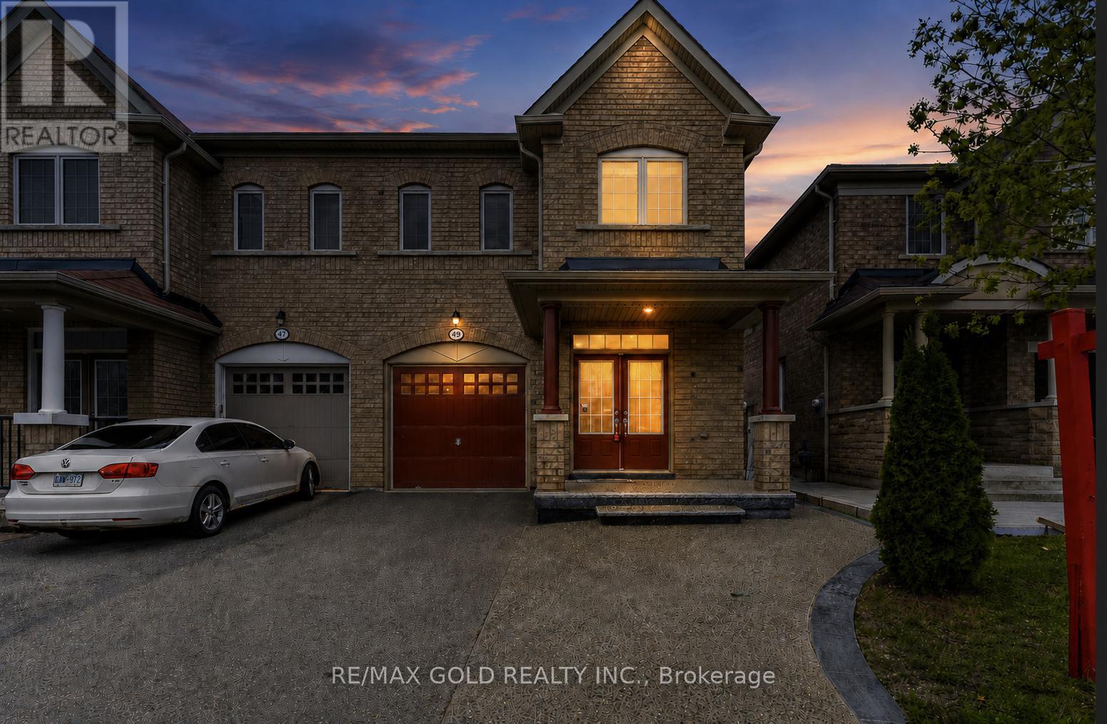 49 Pentonville Road, Brampton, Ontario  L6R 3R7 - Photo 2 - W13137502