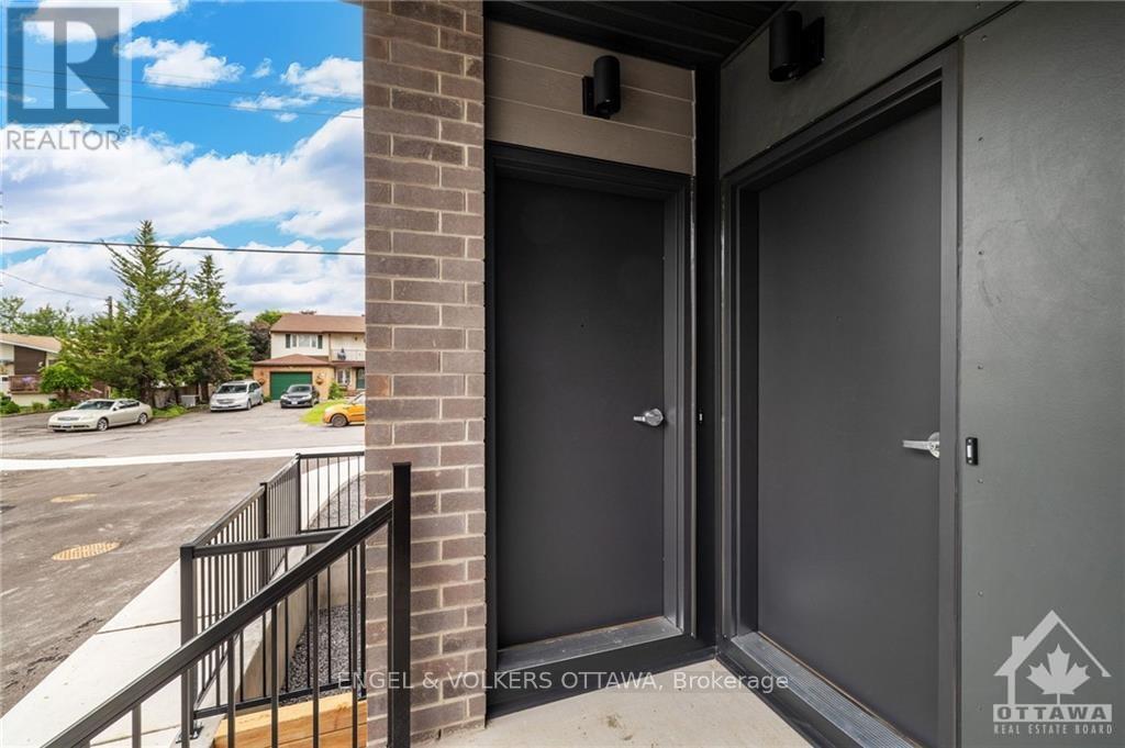H - 1260 Marenger Street, Ottawa, Ontario  K1C 1S2 - Photo 2 - X13149934