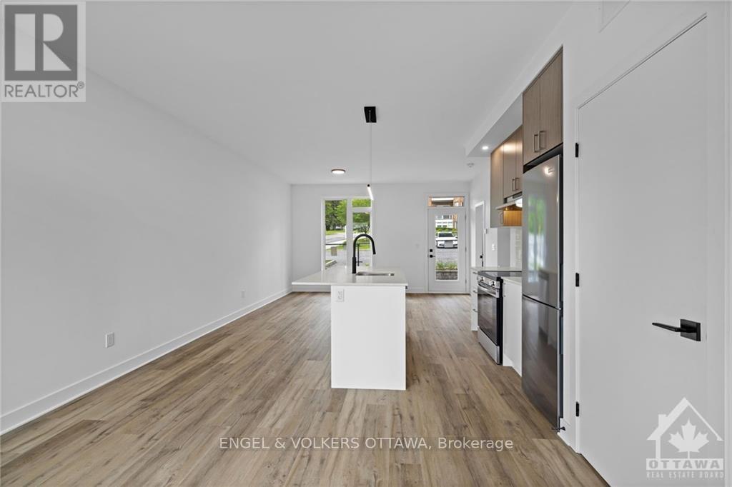H - 1260 Marenger Street, Ottawa, Ontario  K1C 1S2 - Photo 4 - X13149934