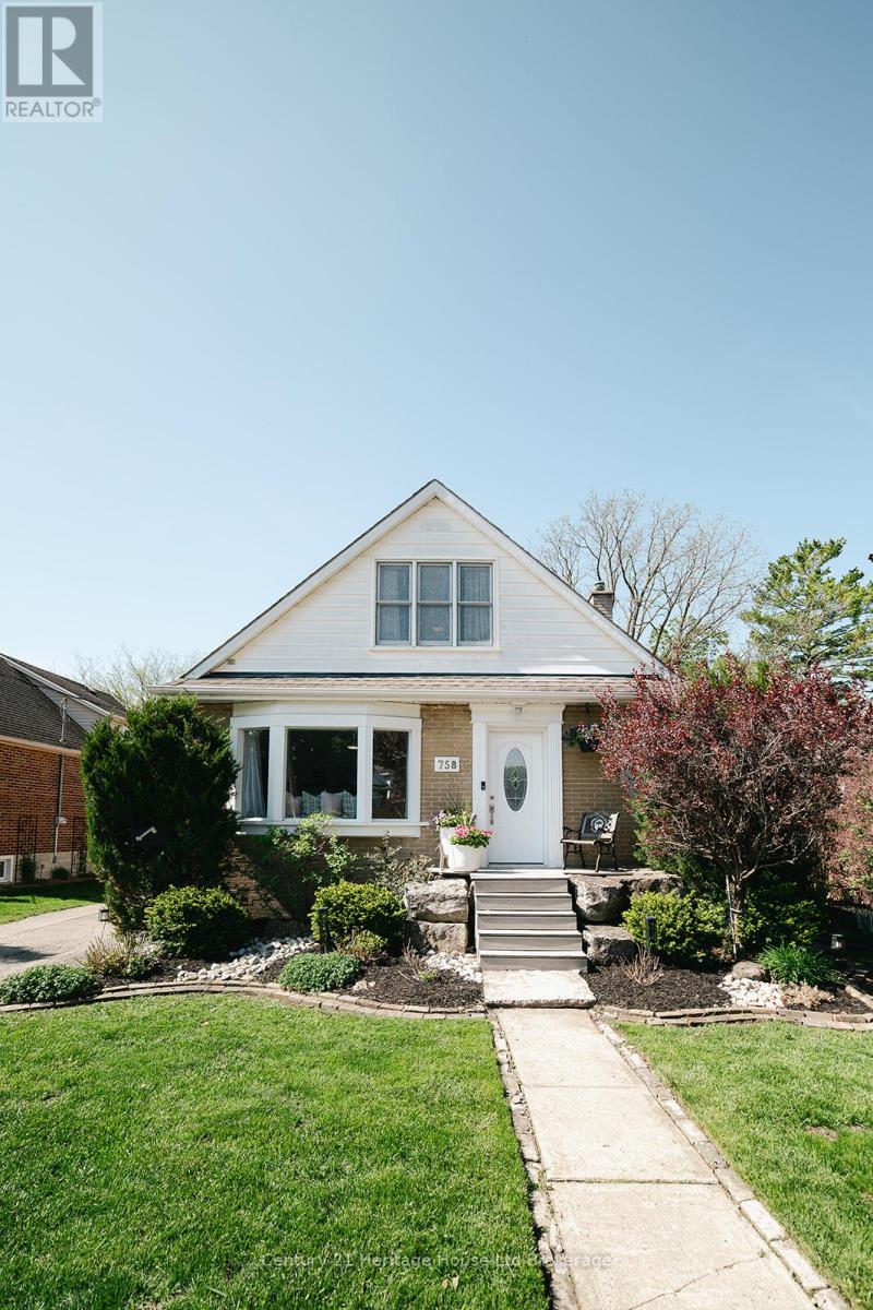 758 Wilton Crescent, Woodstock, Ontario N4S 7H3 - Photo 2 - X13149894