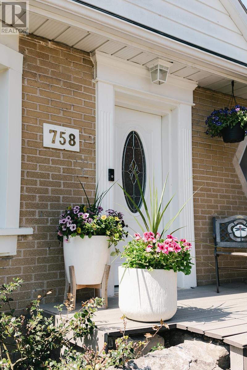 758 Wilton Crescent, Woodstock, Ontario N4S 7H3 - Photo 4 - X13149894